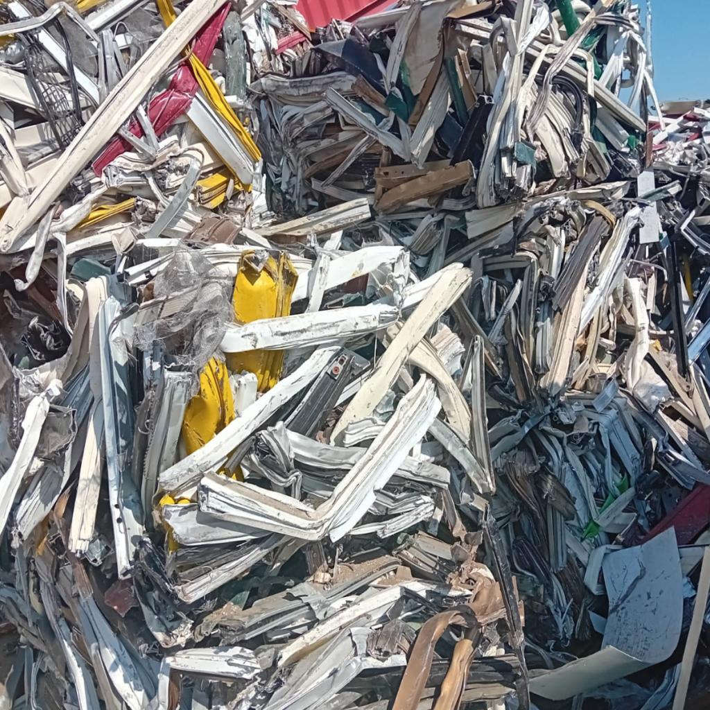 SCRAP ALUMINIUM TIN TABOR ROTTAME PROFILO FINESTRAME PACKED