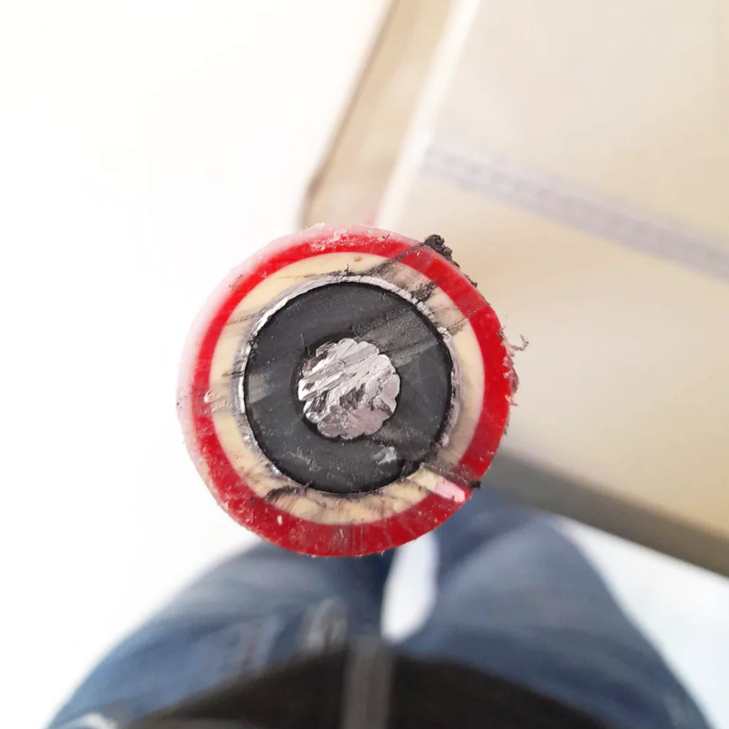 aluminium cable wire scrap alluminio cavo rottame