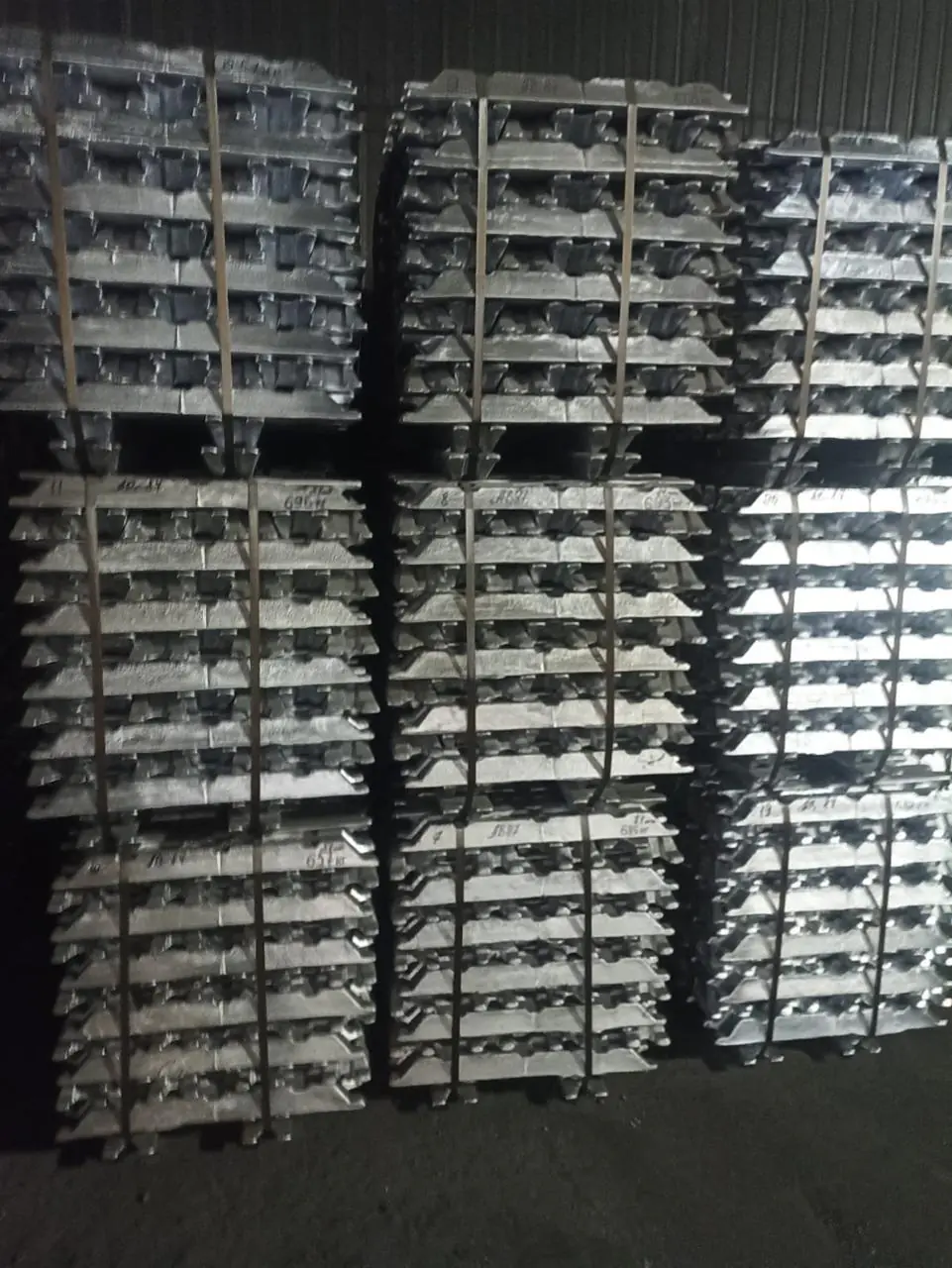 合金铝锭46000/DIN 226 - MercatoMetalli